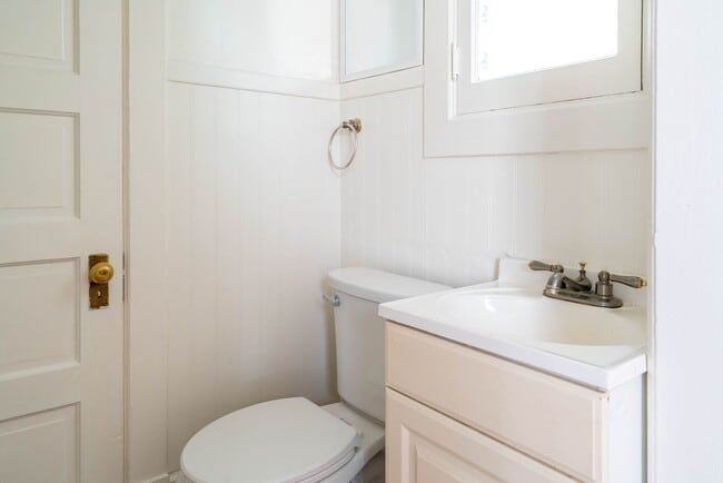 Building Photo - Stunning 1910 Historic Home