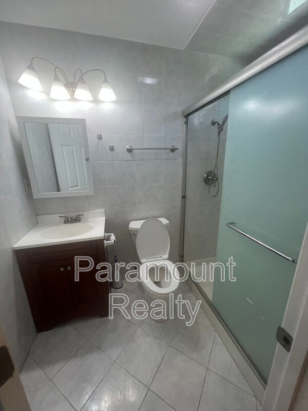 Building Photo - 974 Coral Dr