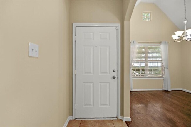 Building Photo - 12806 Pecan Shores Dr