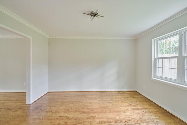 Building Photo - 12402 Stafford Springs Dr