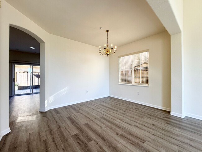 Building Photo - Renovated Coastal Home with NEW Kitchen and a Spacious Layout