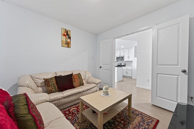 Building Photo - 16703 Rolling Pasture Ln