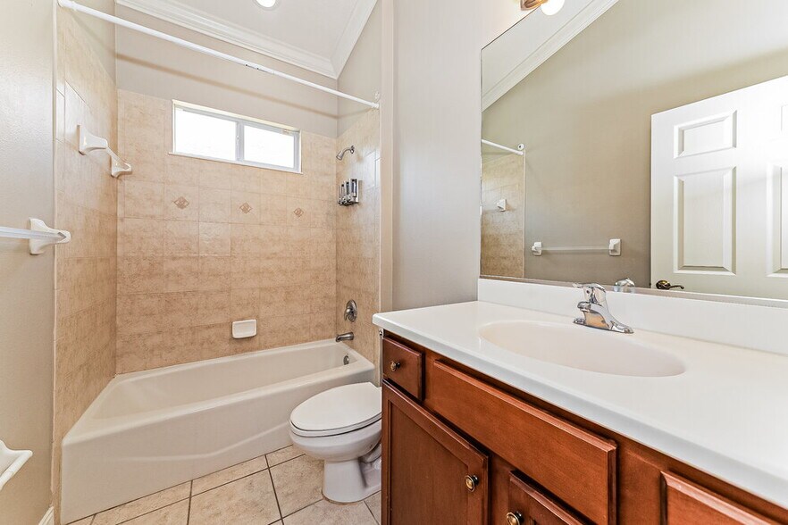 Building Photo - 6340 Rookery Cir