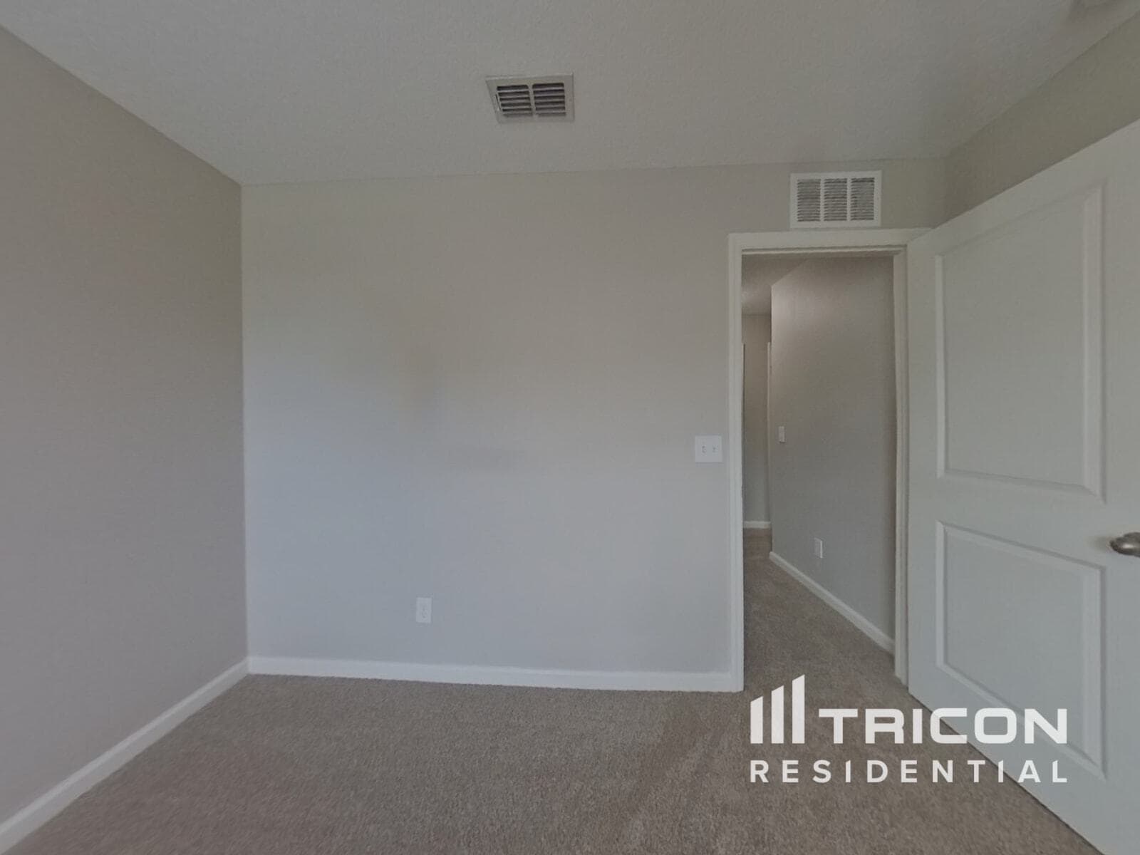 Building Photo - 1058 Lancelot Dr