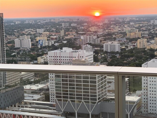 Building Photo - 851 NE 1st Ave