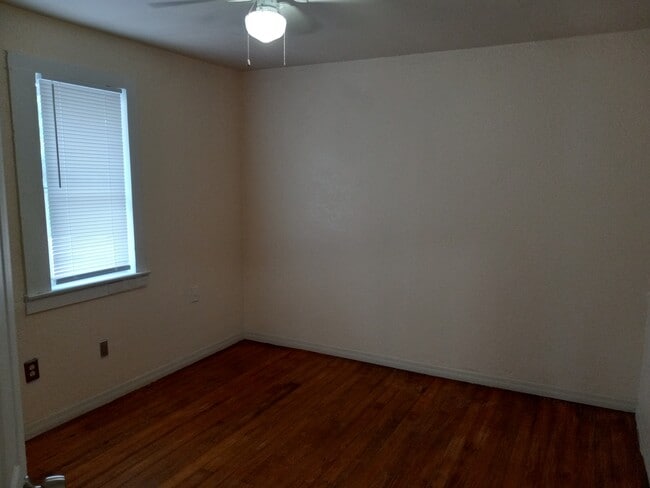 Building Photo - 11318 SE 56th Ave