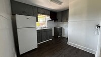 Building Photo - 2 Bedroom 1 Bathroom in Lebanon with Large...