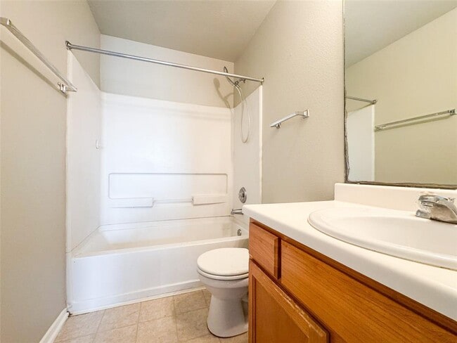 Building Photo - 6406 Provident Green Dr