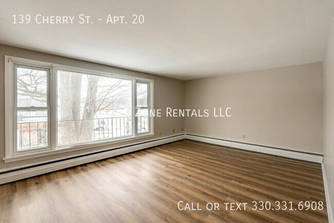 Building Photo - 139 Cherry St