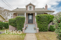 Building Photo - "2-Bed, 2-Bath Home in Oak Park – Sacrame...
