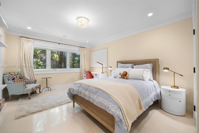 Building Photo - 6831 Sunrise Ct