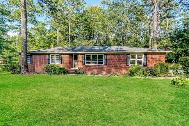 Building Photo - 5434 Lake Dr