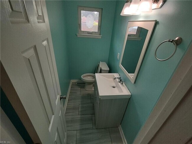 Building Photo - 344 Lavender Ln