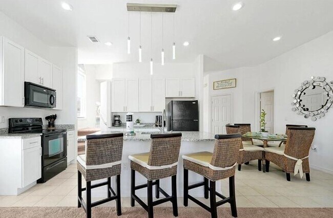 Building Photo - Stunning Fully Furnished and Decorated home in Davenport with Private Pool!