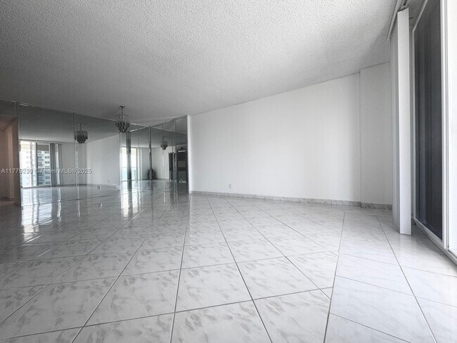 Building Photo - 3800 S Ocean Dr