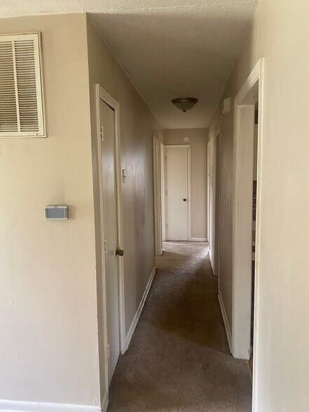 Building Photo - 6165 Timberland Dr