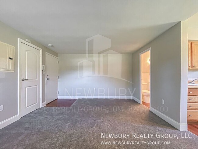 Building Photo - 106 W Steuben St