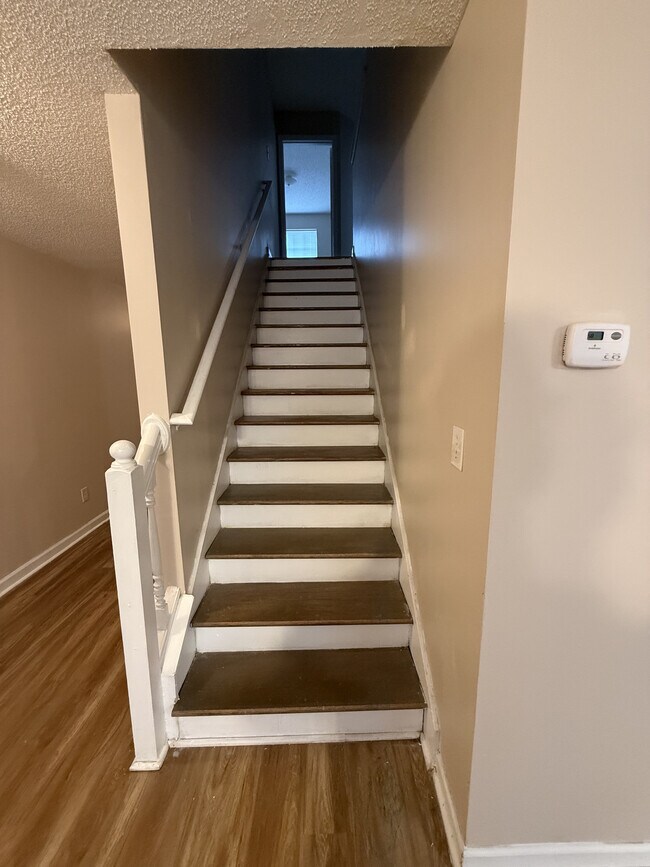 Building Photo - 460 Parkway Rd