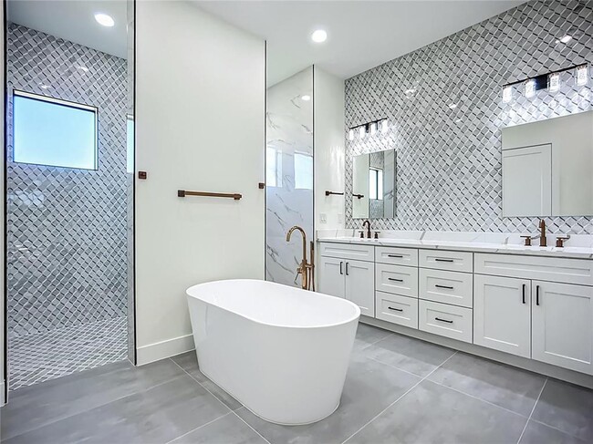 Building Photo - 1167 Boundary Blvd