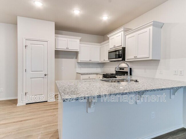 Building Photo - 7307 NW 38th St