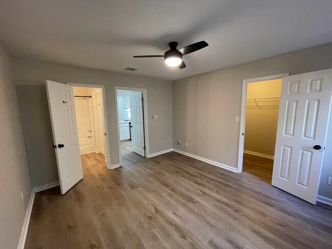 Building Photo - 3031 Royal Palm Way