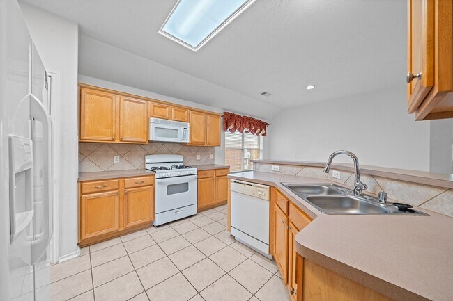 Building Photo - 6423 Bonnie Chase Ln