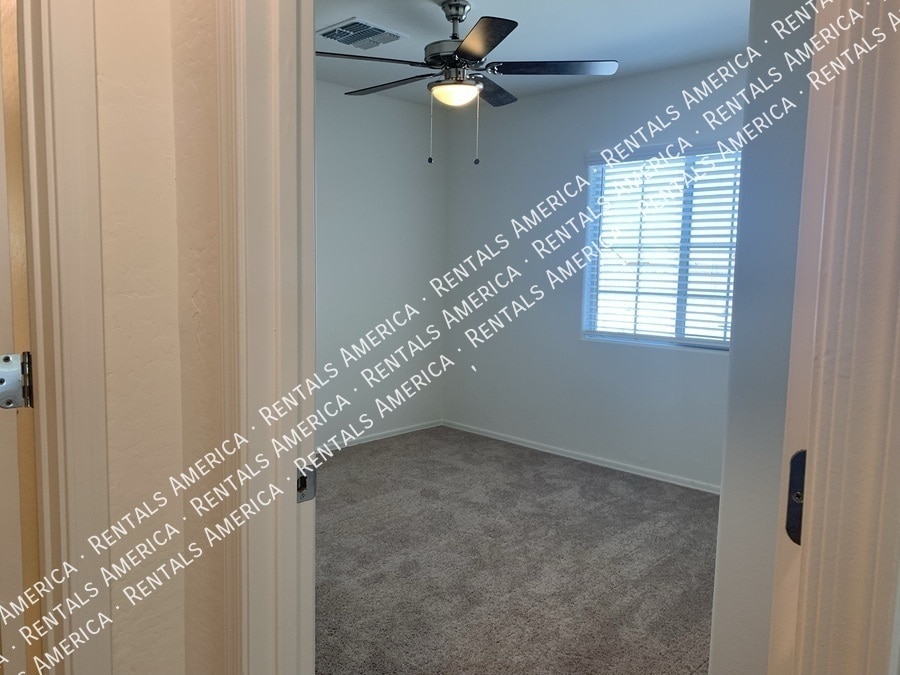 Building Photo - 2569 N Agave Ln