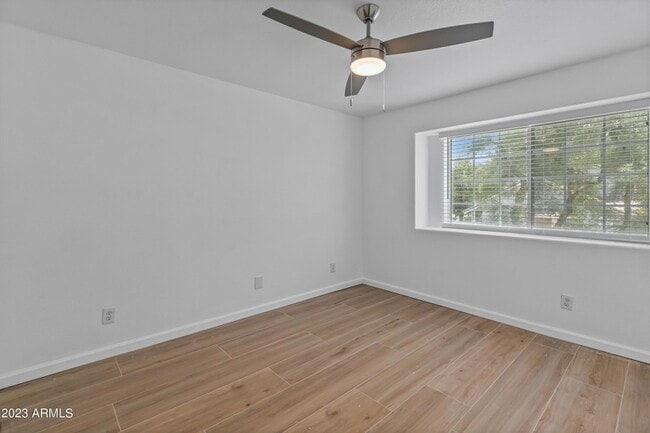 Building Photo - 860 N McQueen Rd
