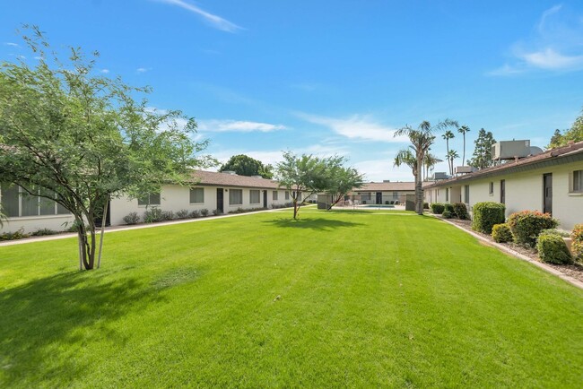 Interior Photo - Beautiful Boutique Community