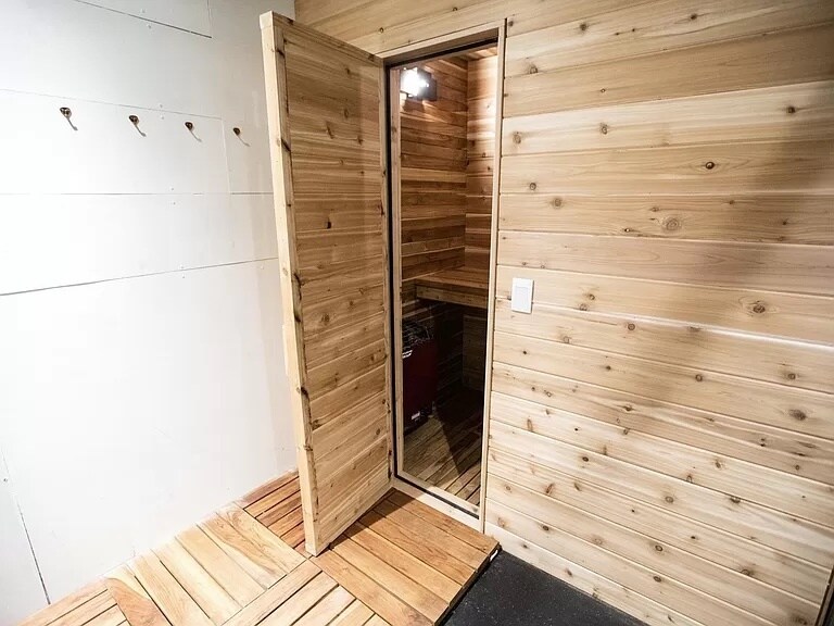 Building Photo - 803 54th St