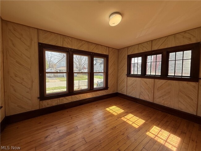 Building Photo - 3860 W 37th St