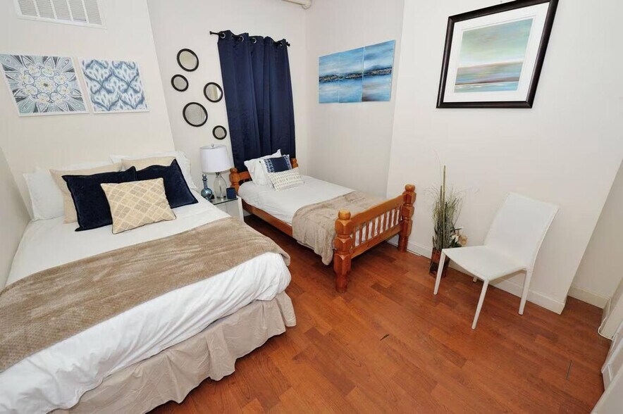 Building Photo - 474 9th Ave