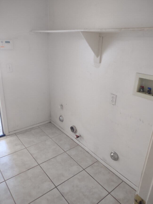 Building Photo - 40543 Chantemar Way