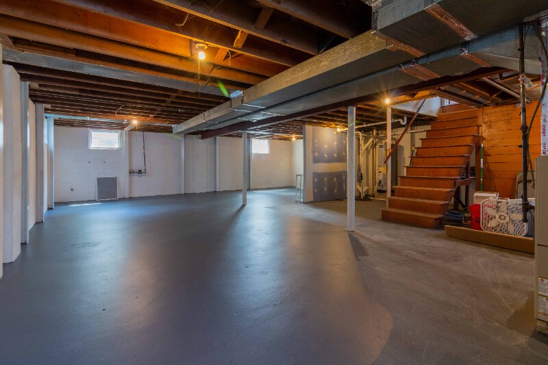 Building Photo - 629 Hanford St