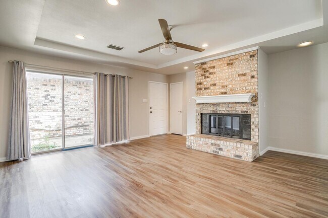 Building Photo - 5947 Chimney Wood Cir