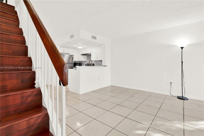 Building Photo - 675 NW 85th Ct