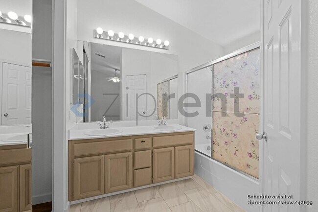 Building Photo - 741 Glencreek Dr