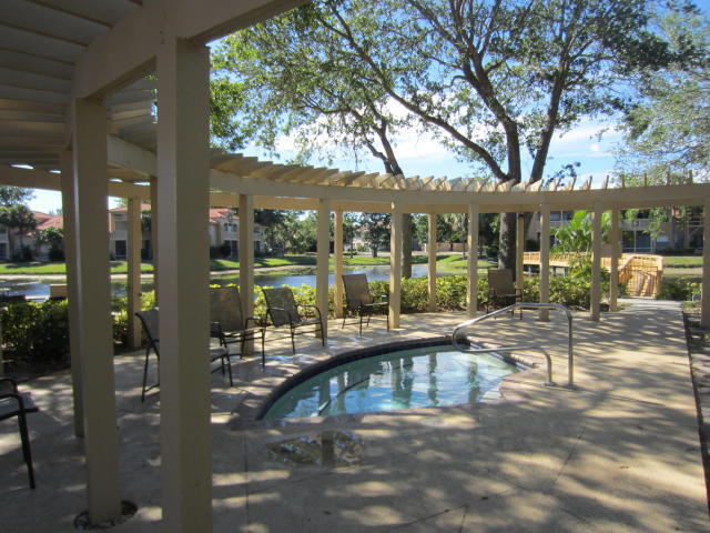 Building Photo - 4815 Via Palm Lakes