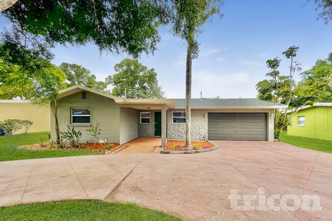 Building Photo - 1447 Fairmont St