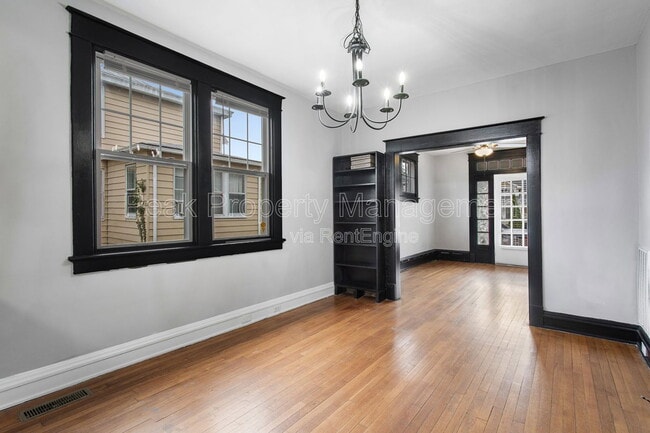 Building Photo - 728 Arnold Ave
