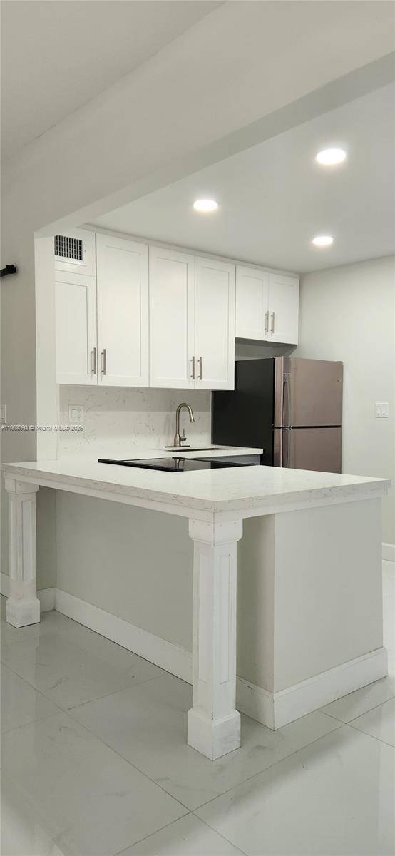 Building Photo - 830 NE 143rd St