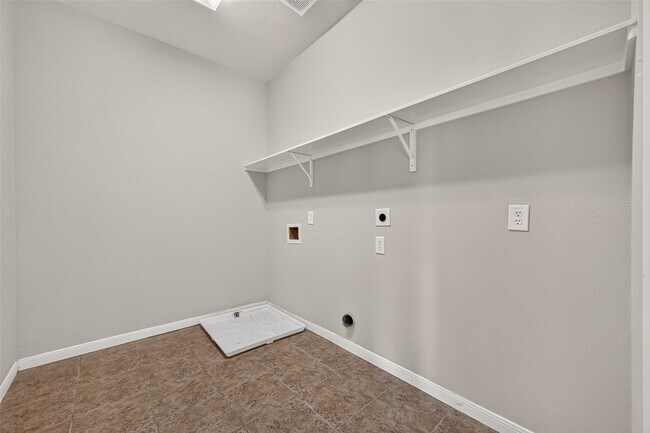 Building Photo - 2110 Castle Gardens Ln