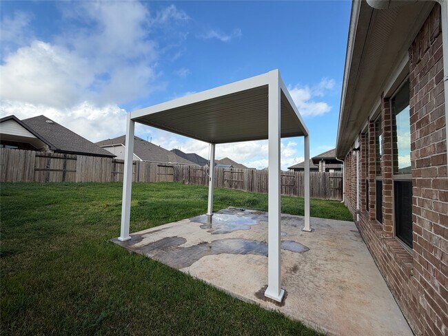 Building Photo - 8711 Windsong Trail Dr