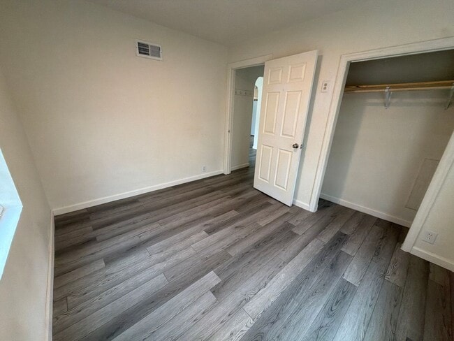 Building Photo - 2410 Englewood Ave