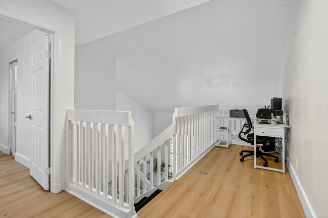 Building Photo - 372 Deer Creek Wildwood Ln E