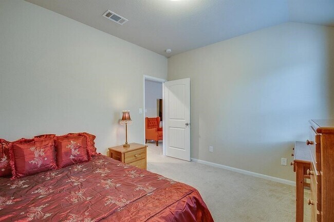 Building Photo - 17503 Fechser Ln