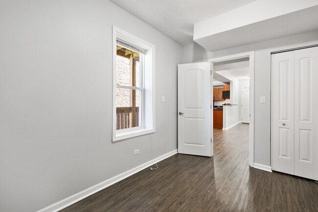 Building Photo - 7730 N Ashland Ave