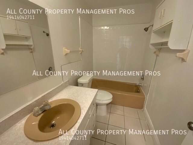 Building Photo - 199 Golf Club Ln