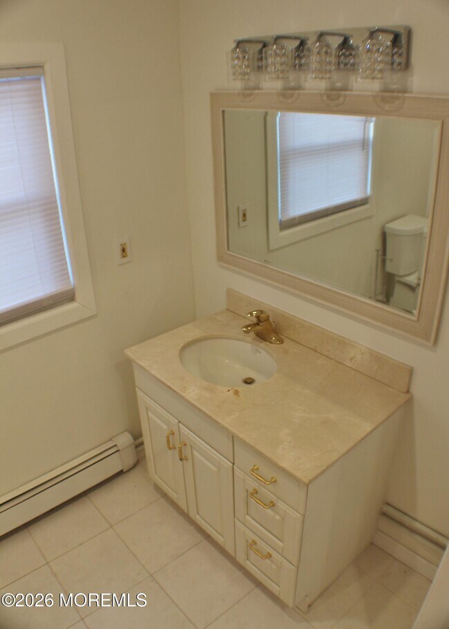 Building Photo - 106 Wallace St