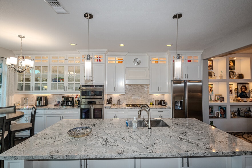 Building Photo - 4623 Da Vinci St